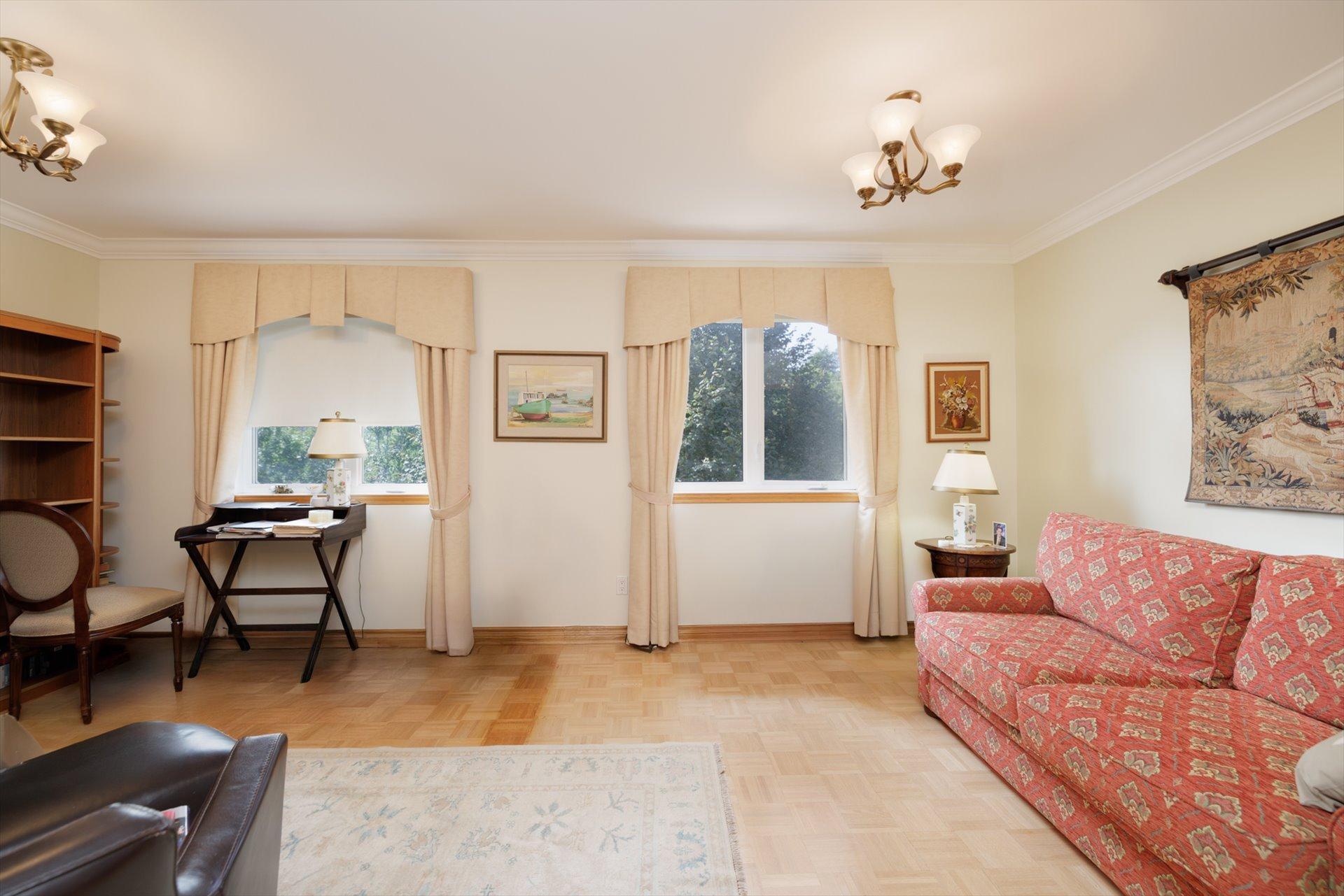 









100


Crois. Michael

,
Beaconsfield,




QC
H9W2C6

