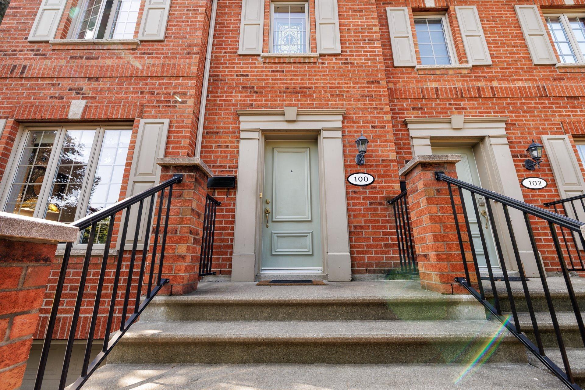 









100


Crois. Michael

,
Beaconsfield,




QC
H9W2C6

