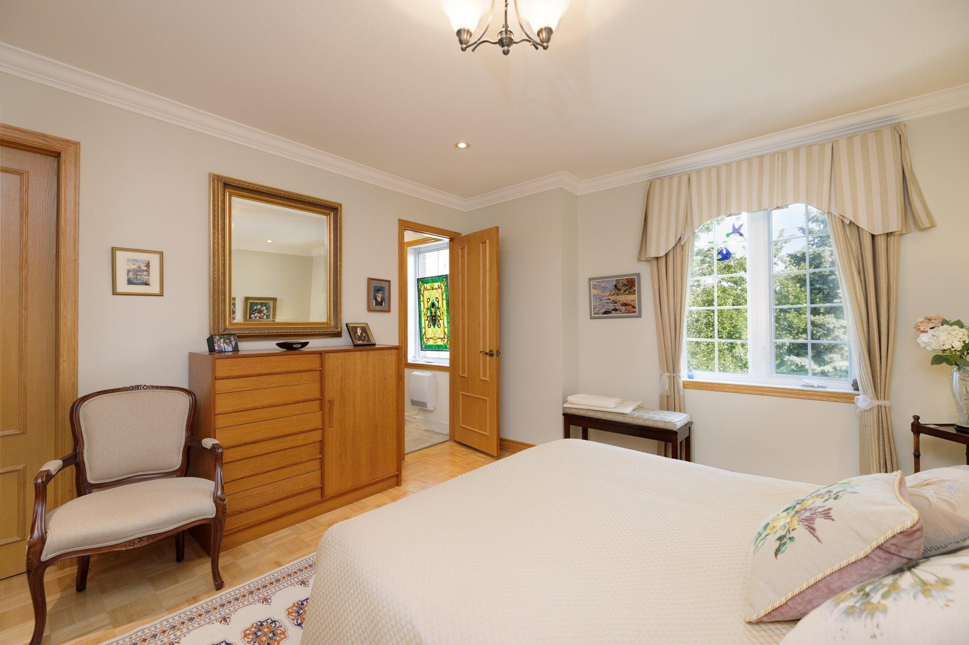 









100


Crois. Michael

,
Beaconsfield,




QC
H9W2C6

