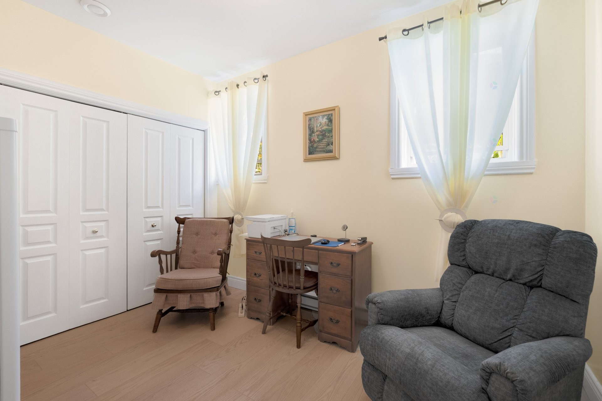 









1063


Rue du Bruant-des-Marais

,
Magog,




QC
J1X7S5

