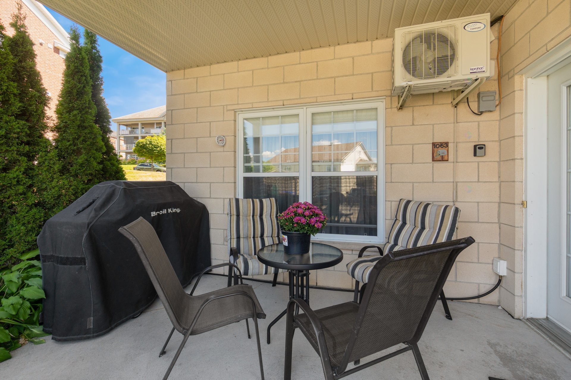 









1063


Rue du Bruant-des-Marais

,
Magog,




QC
J1X7S5

