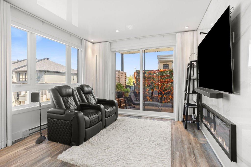 









7705


Boul. St-Martin O.

, 205,
Laval (Sainte-Dorothée),




QC
H7X0E9

