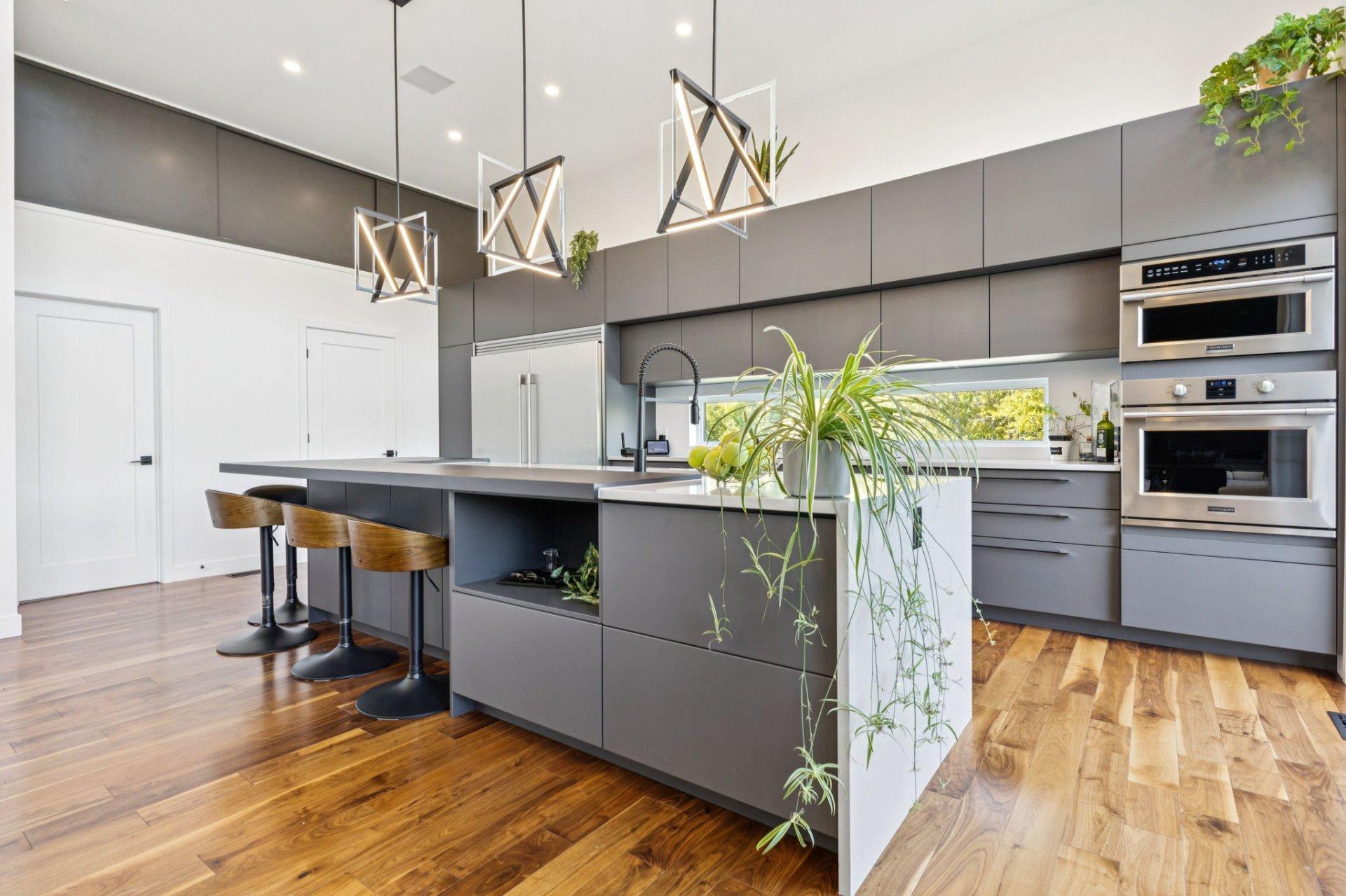 









86


Ch. H.-Zurenski

,
Val-des-Monts,




QC
J8N0K6

