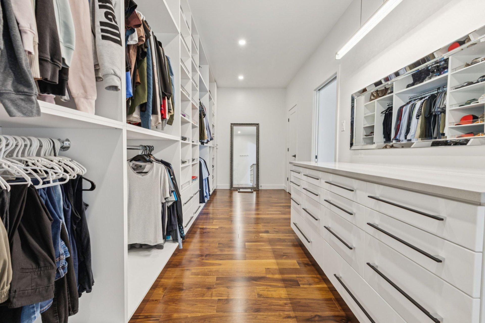 









86


Ch. H.-Zurenski

,
Val-des-Monts,




QC
J8N0K6

