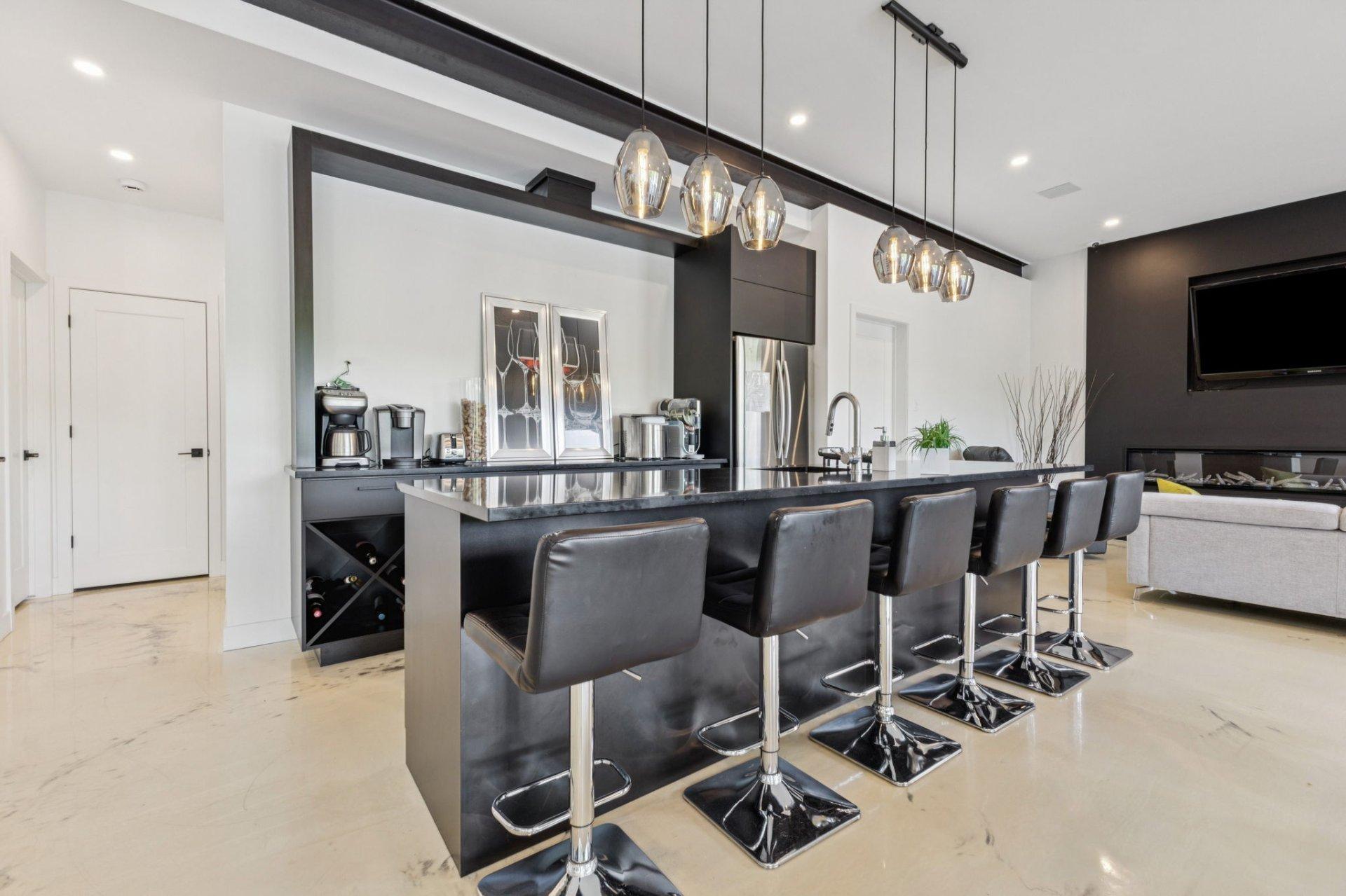 









86


Ch. H.-Zurenski

,
Val-des-Monts,




QC
J8N0K6

