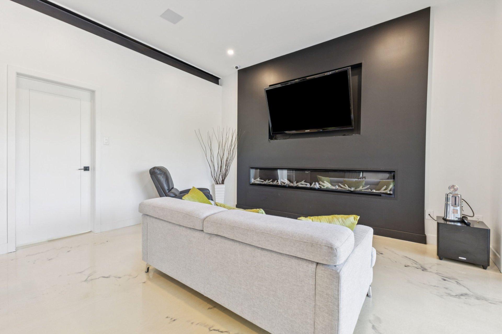 









86


Ch. H.-Zurenski

,
Val-des-Monts,




QC
J8N0K6

