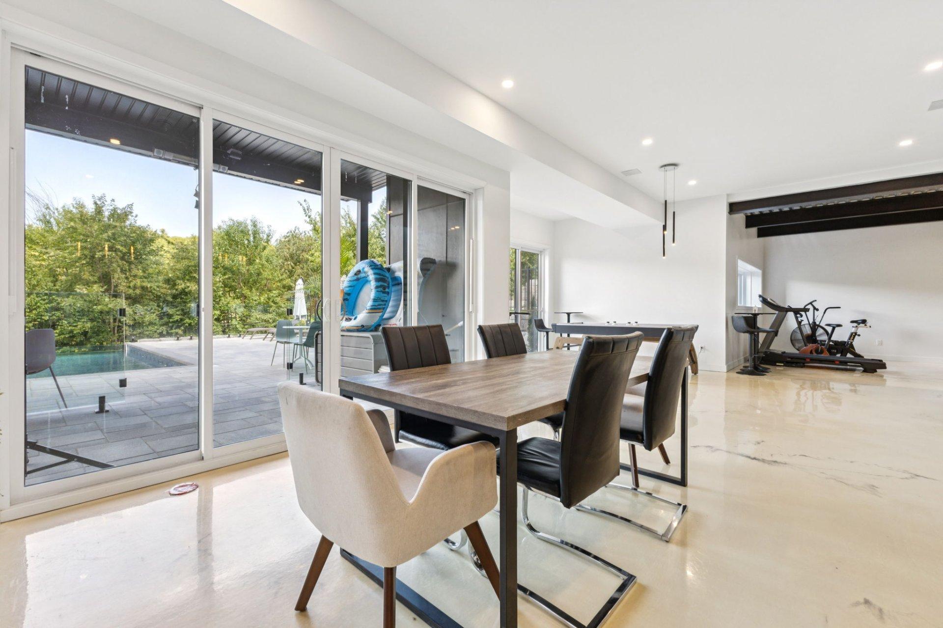 









86


Ch. H.-Zurenski

,
Val-des-Monts,




QC
J8N0K6

