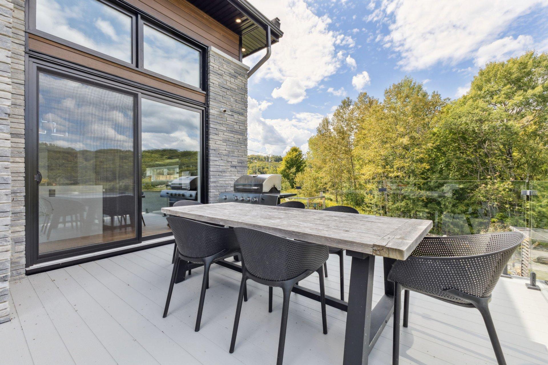 









86


Ch. H.-Zurenski

,
Val-des-Monts,




QC
J8N0K6

