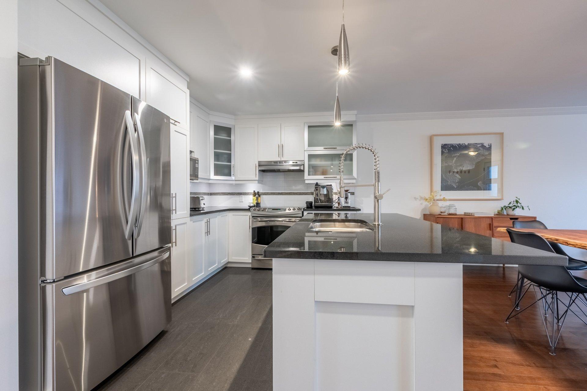 









3984


Rue Claude

,
Montréal (Verdun/Île-des-Soeurs),




QC
H4G1H3

