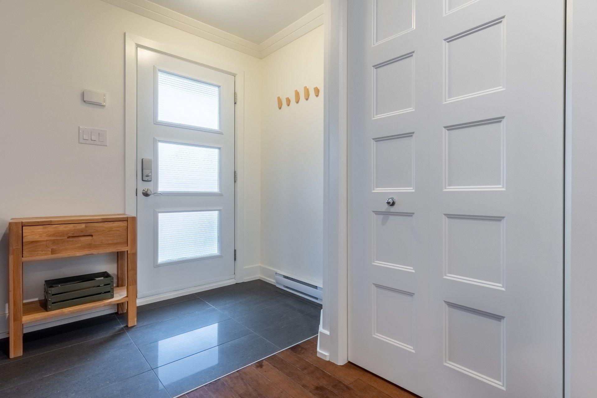 









3984


Rue Claude

,
Montréal (Verdun/Île-des-Soeurs),




QC
H4G1H3

