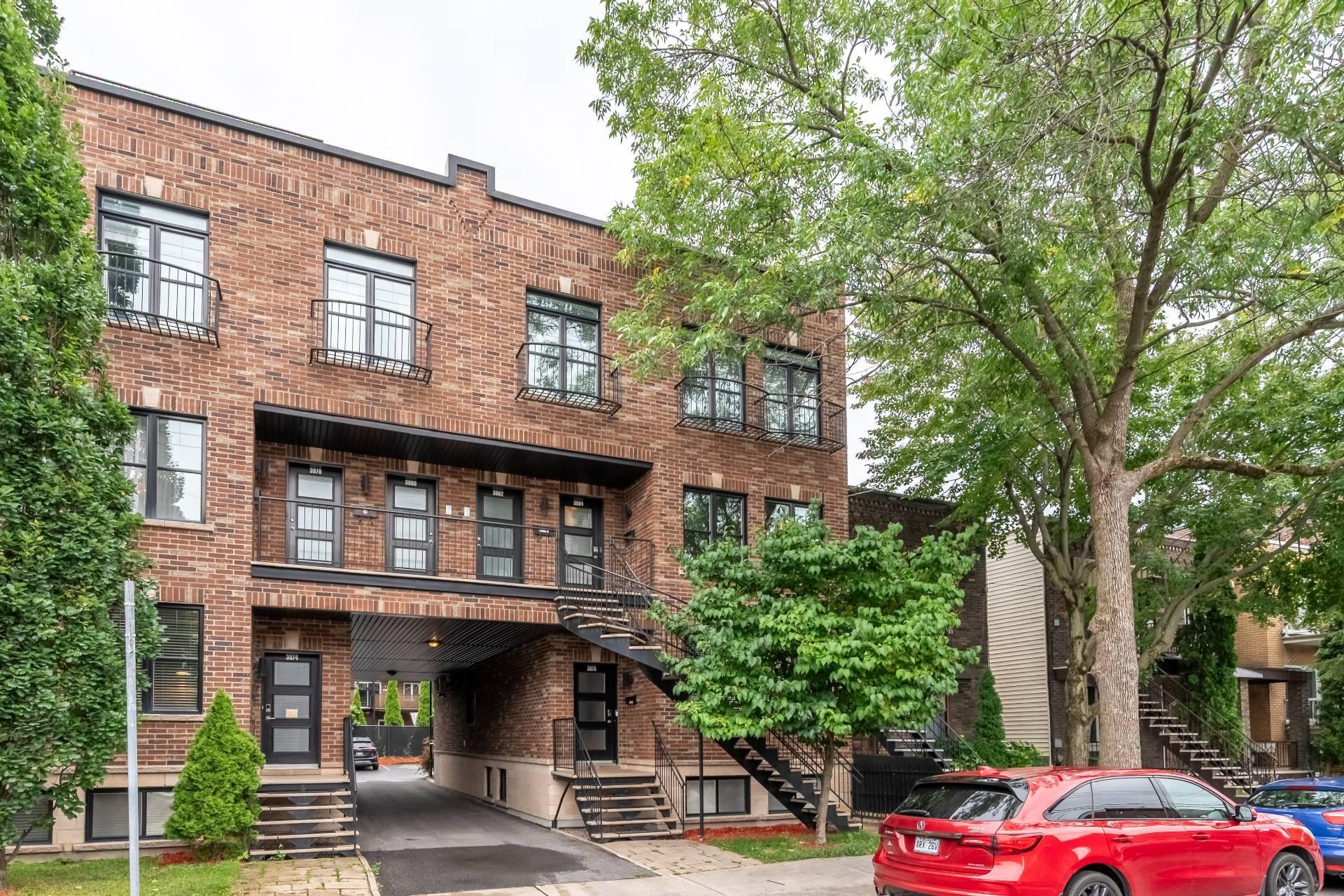 









3984


Rue Claude

,
Montréal (Verdun/Île-des-Soeurs),




QC
H4G1H3

