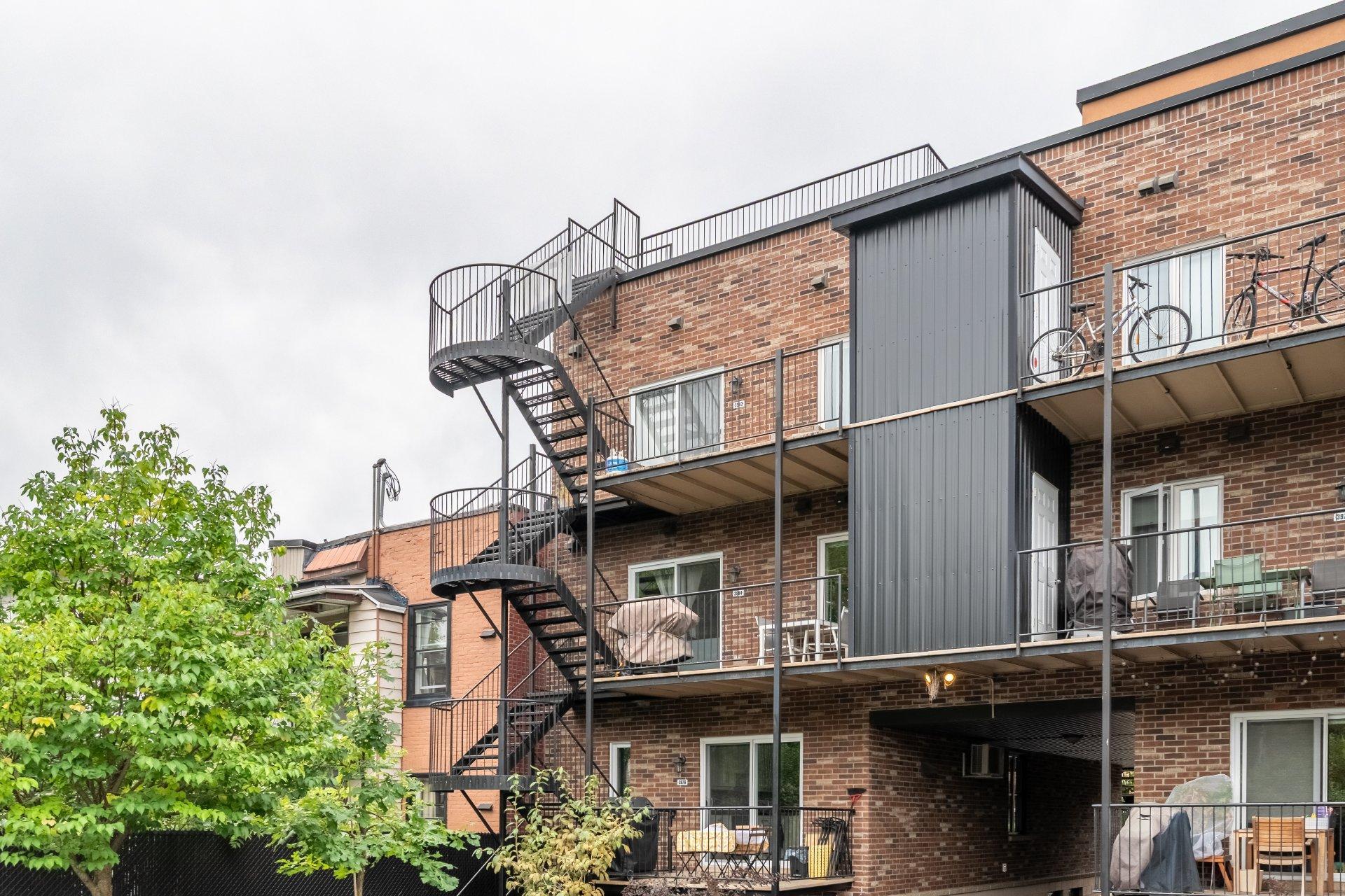 









3984


Rue Claude

,
Montréal (Verdun/Île-des-Soeurs),




QC
H4G1H3

