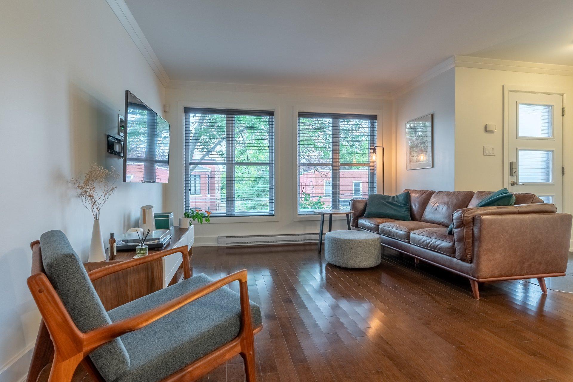 









3984


Rue Claude

,
Montréal (Verdun/Île-des-Soeurs),




QC
H4G1H3

