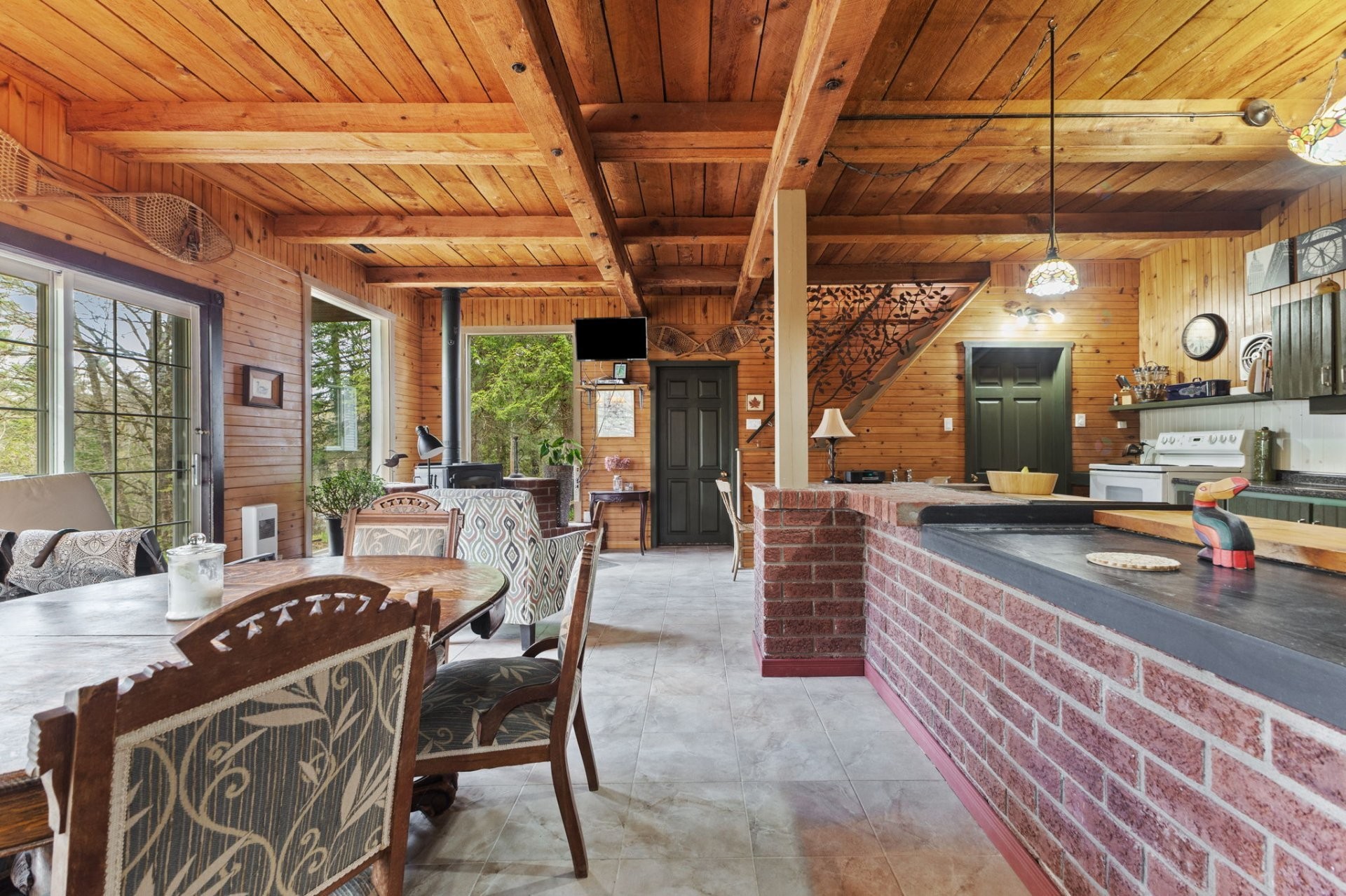 









6


Rue des Mélèzes

,
Val-des-Monts,




QC
J8N7E5

