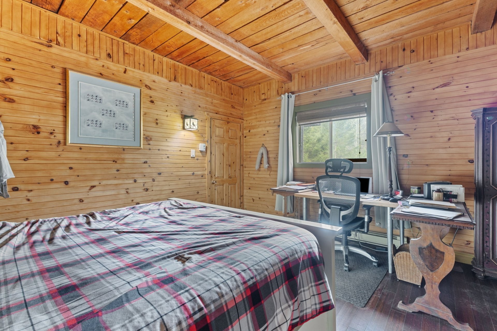 









6


Rue des Mélèzes

,
Val-des-Monts,




QC
J8N7E5

