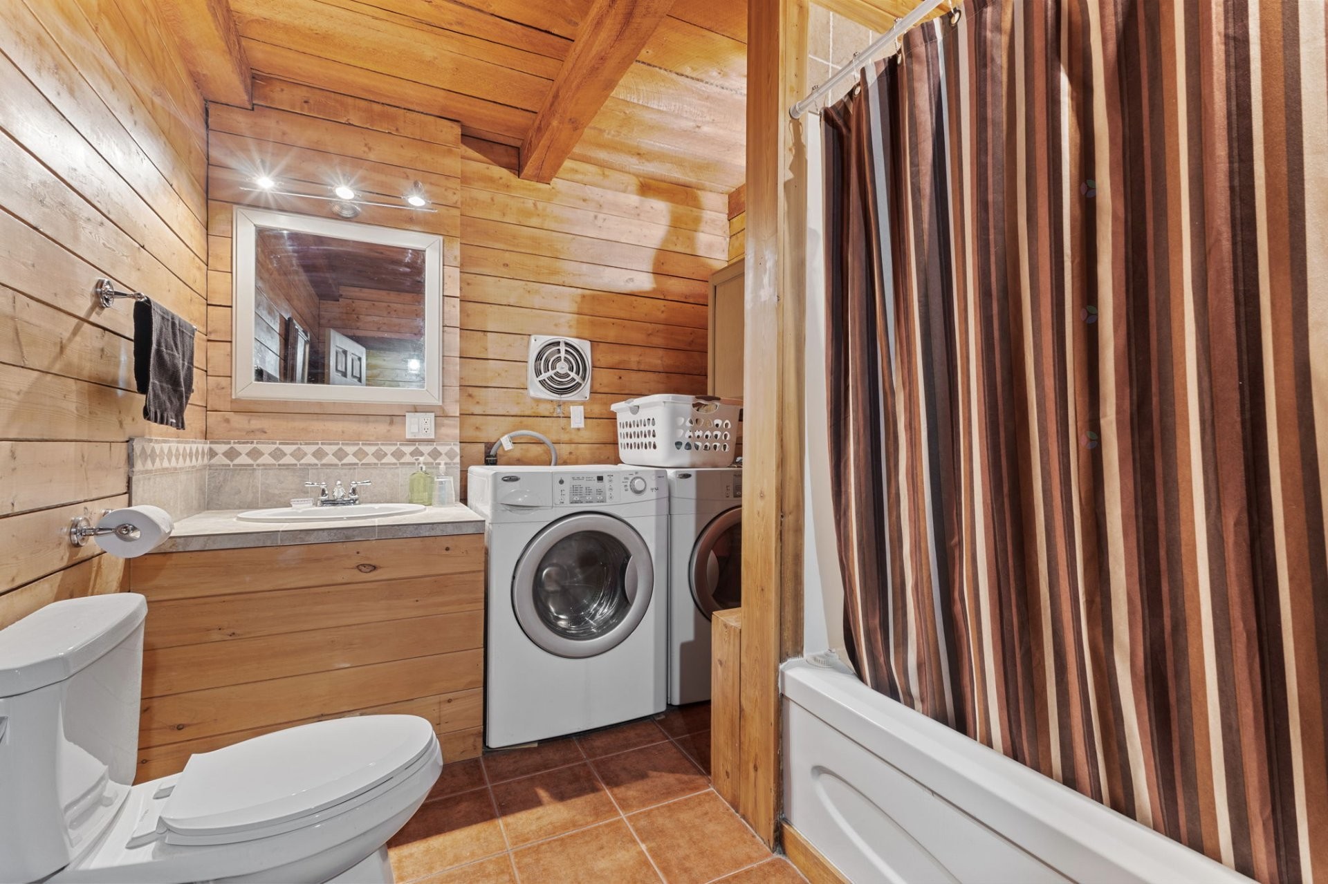 









6


Rue des Mélèzes

,
Val-des-Monts,




QC
J8N7E5

