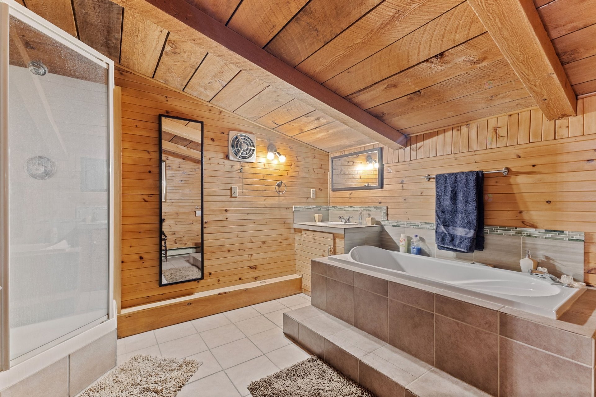 









6


Rue des Mélèzes

,
Val-des-Monts,




QC
J8N7E5

