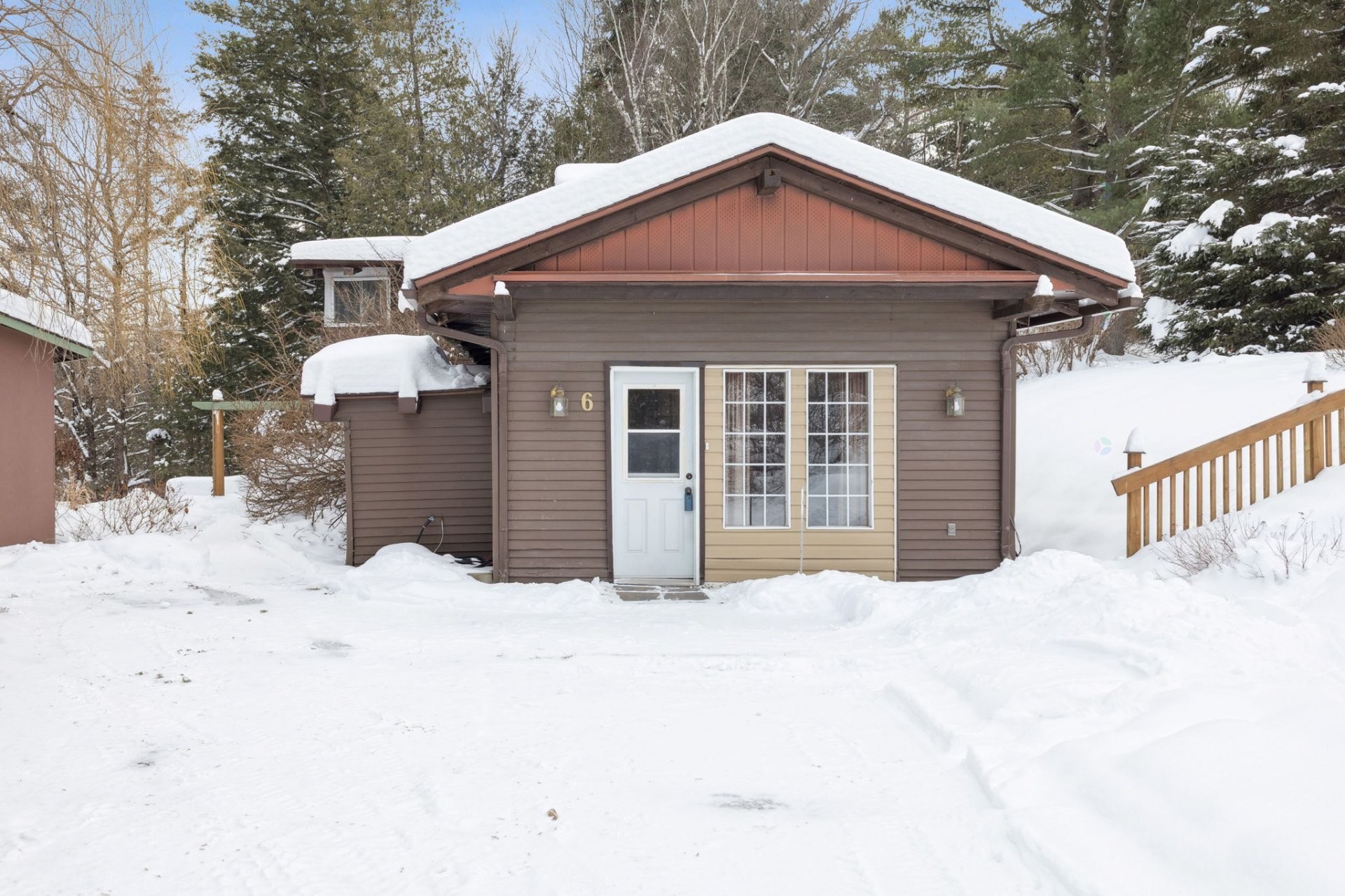 









6


Rue des Mélèzes

,
Val-des-Monts,




QC
J8N7E5

