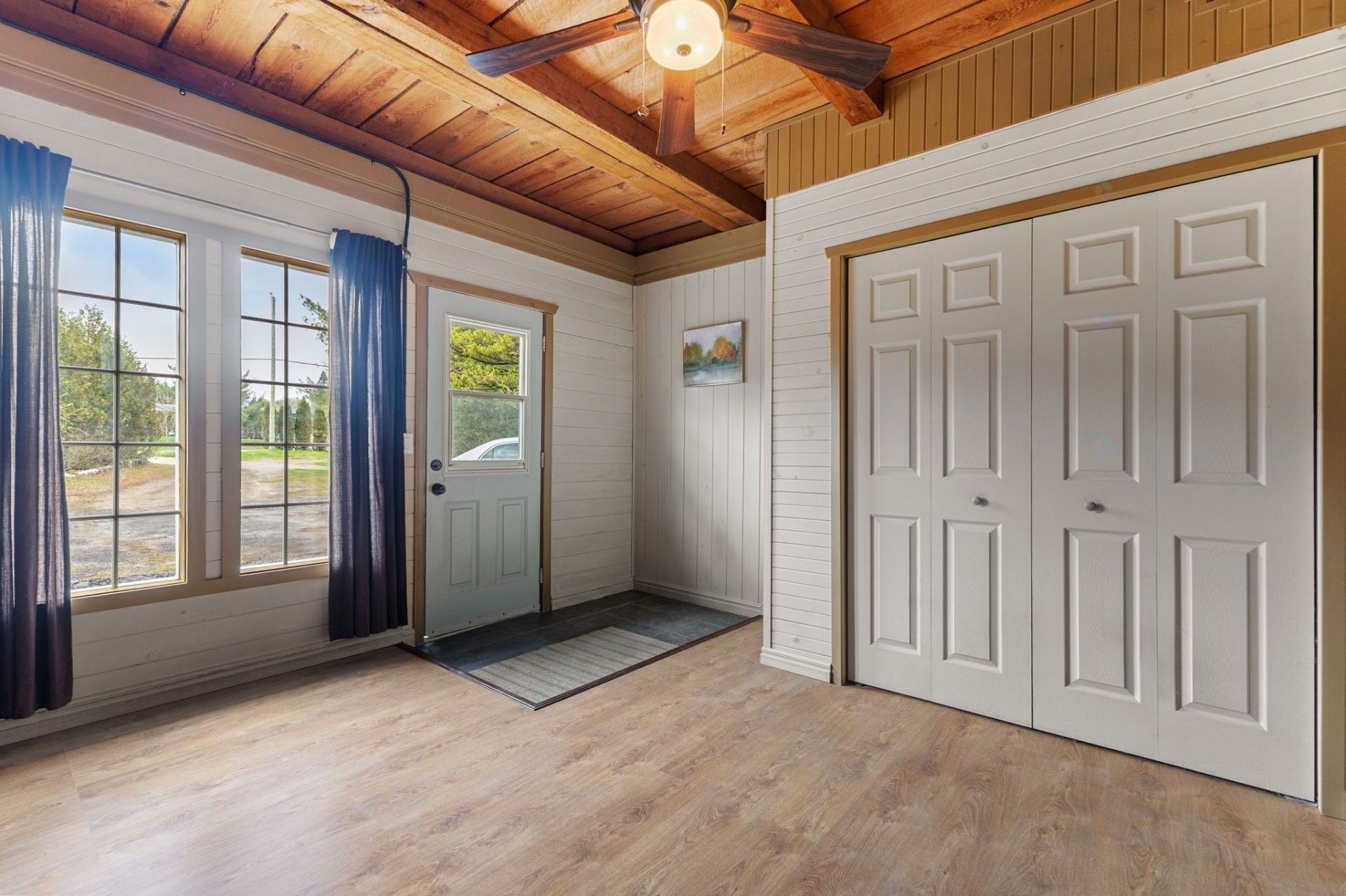 









6


Rue des Mélèzes

,
Val-des-Monts,




QC
J8N7E5

