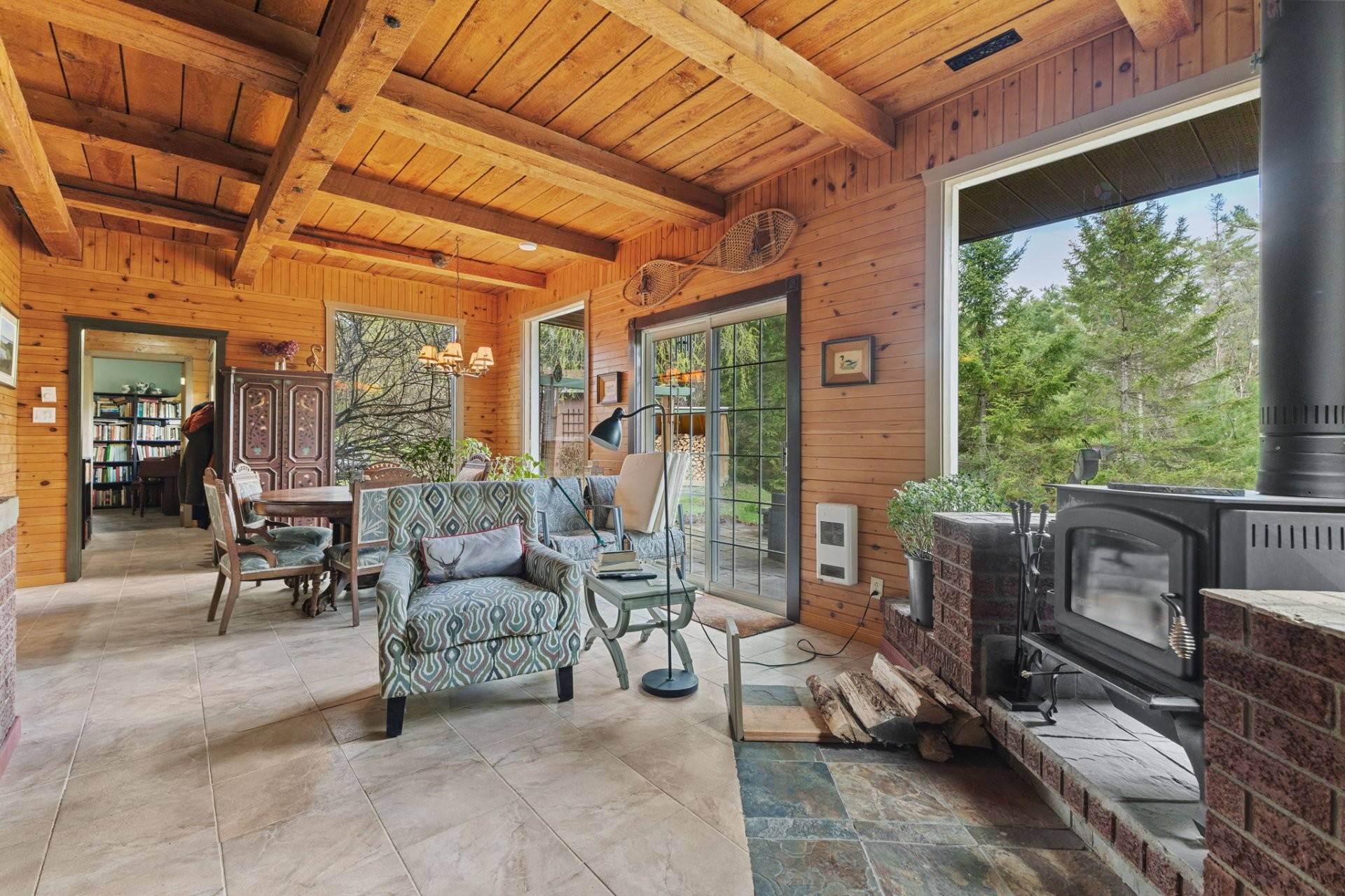 









6


Rue des Mélèzes

,
Val-des-Monts,




QC
J8N7E5

