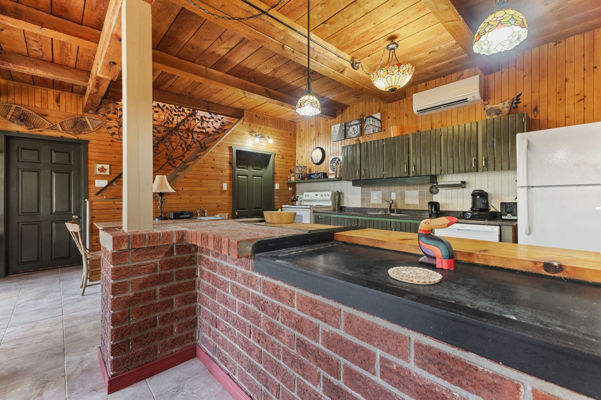 









6


Rue des Mélèzes

,
Val-des-Monts,




QC
J8N7E5

