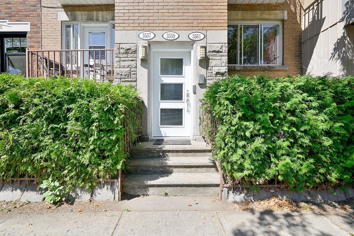 









3557

 - 3561


Rue Dandurand

,
Montréal (Rosemont/La Petite-Patrie),




QC
H1X1N4

