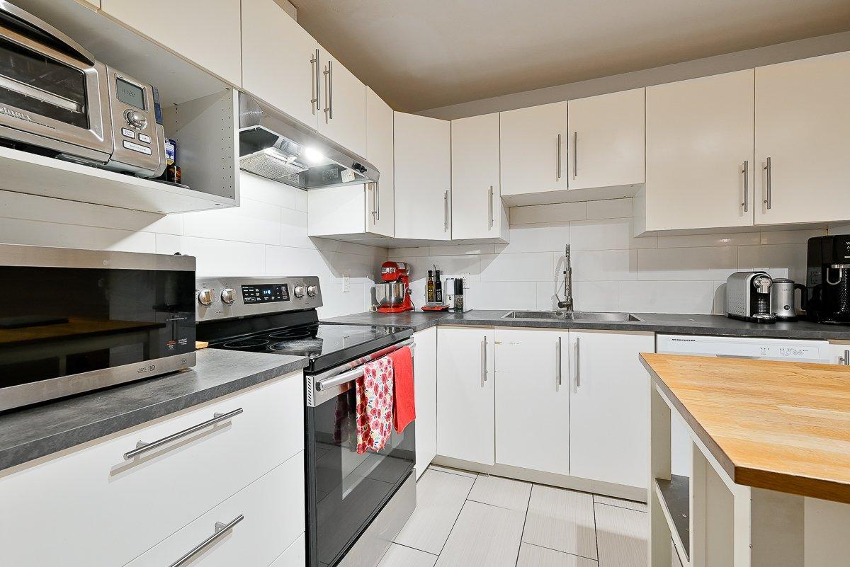 









3557

 - 3561


Rue Dandurand

,
Montréal (Rosemont/La Petite-Patrie),




QC
H1X1N4

