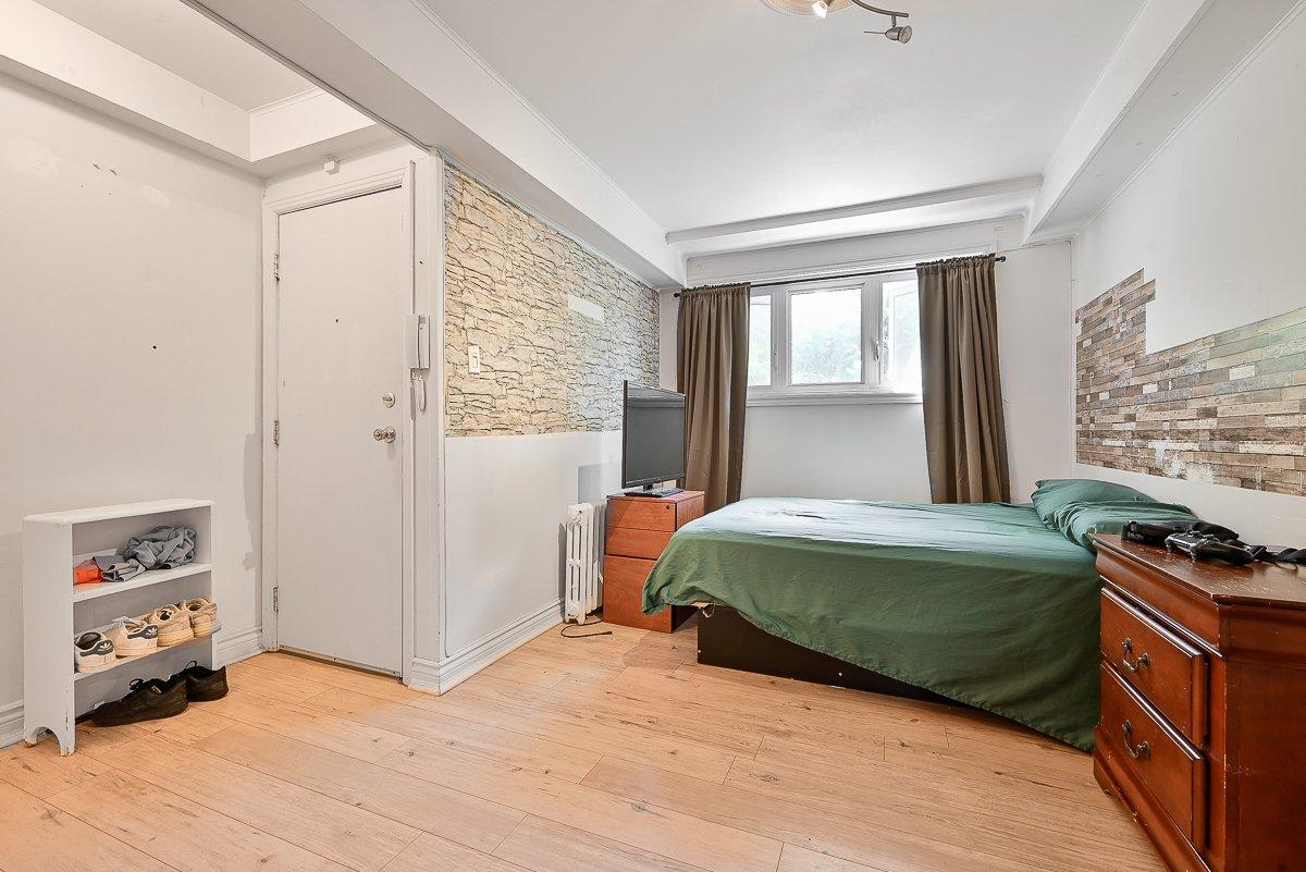 









3557

 - 3561


Rue Dandurand

,
Montréal (Rosemont/La Petite-Patrie),




QC
H1X1N4

