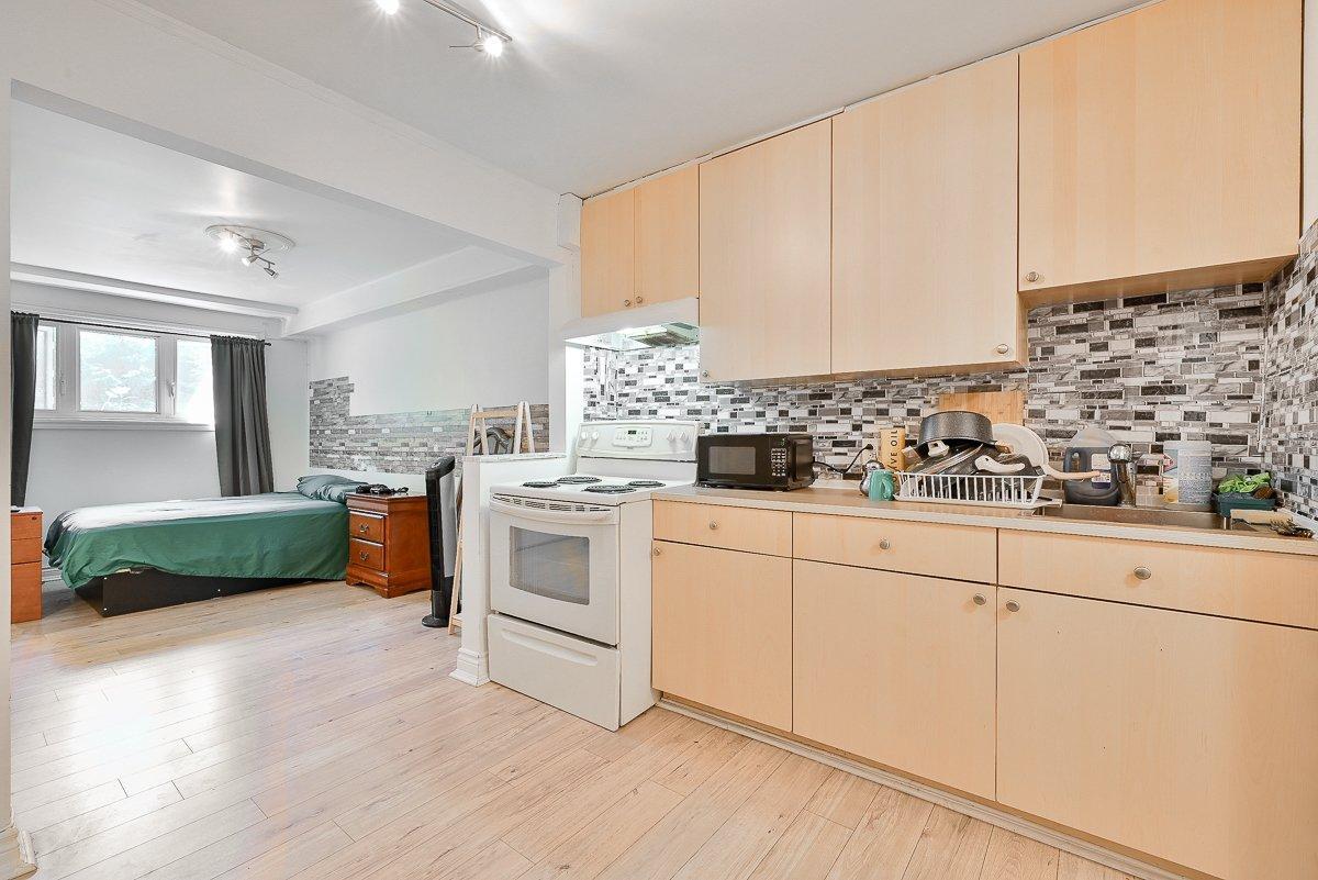 









3557

 - 3561


Rue Dandurand

,
Montréal (Rosemont/La Petite-Patrie),




QC
H1X1N4

