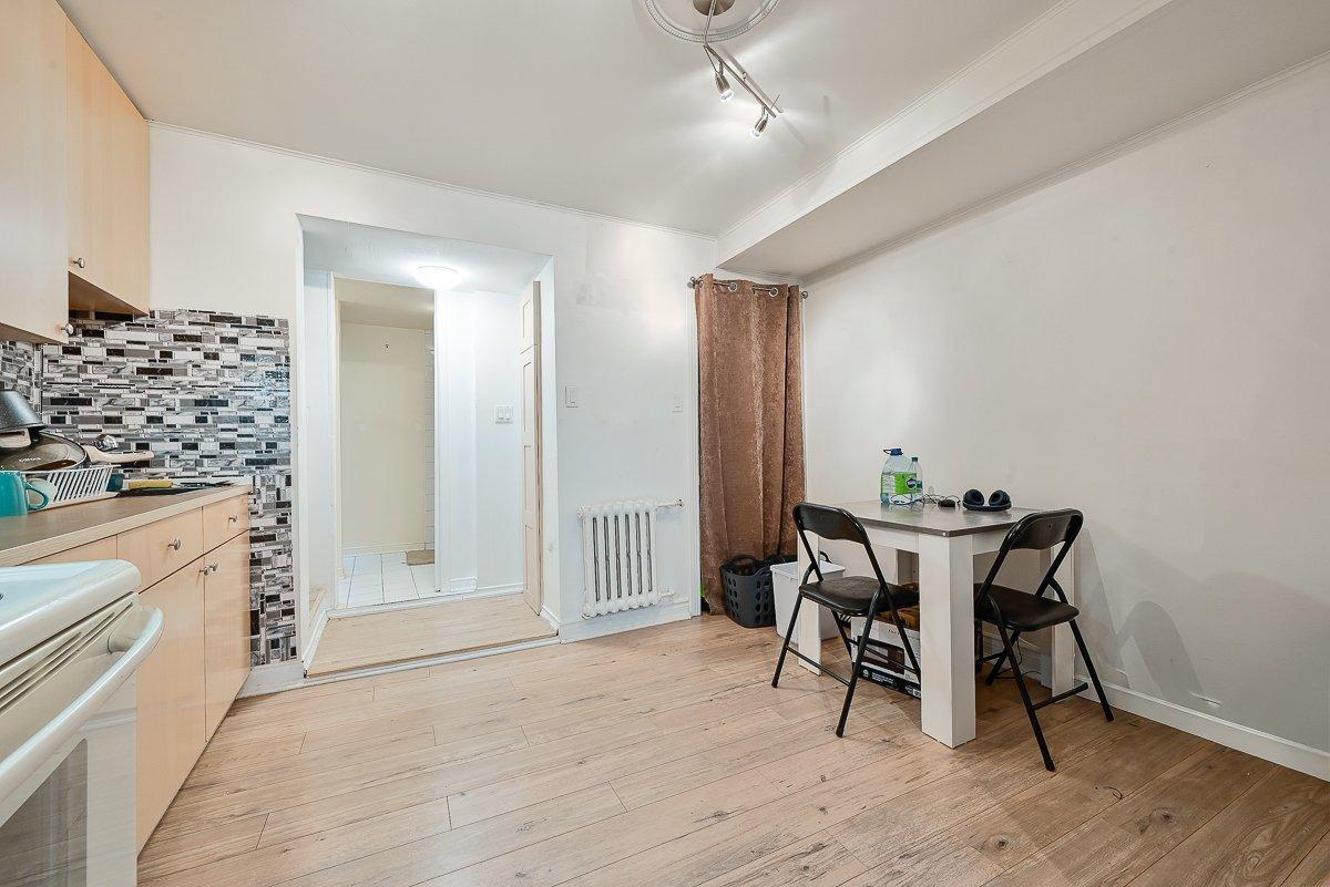 









3557

 - 3561


Rue Dandurand

,
Montréal (Rosemont/La Petite-Patrie),




QC
H1X1N4

