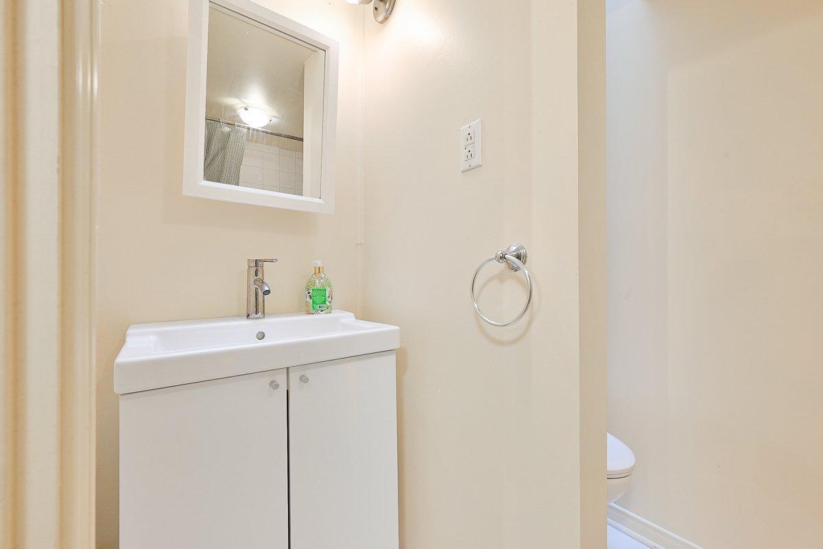 









3557

 - 3561


Rue Dandurand

,
Montréal (Rosemont/La Petite-Patrie),




QC
H1X1N4


