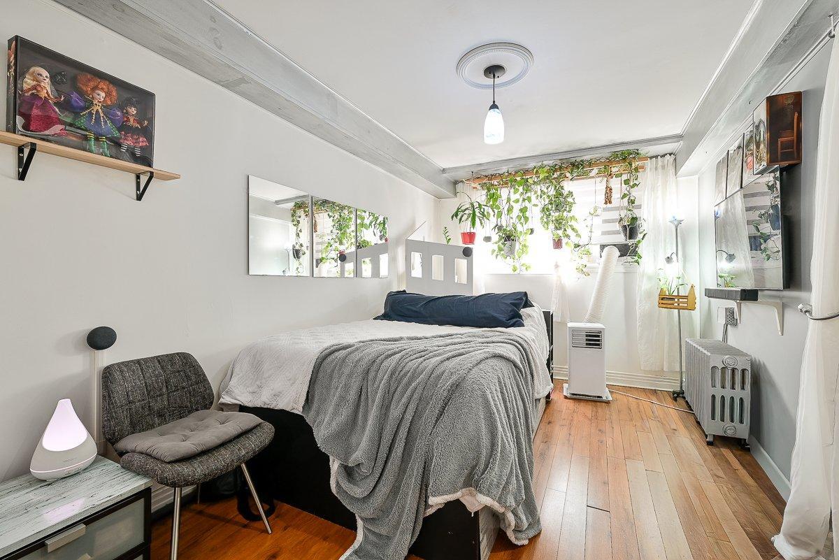 









3557

 - 3561


Rue Dandurand

,
Montréal (Rosemont/La Petite-Patrie),




QC
H1X1N4

