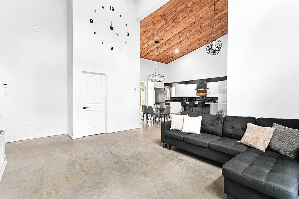 









132


Route 303

,
Otter Lake,




QC
J0X2P0

