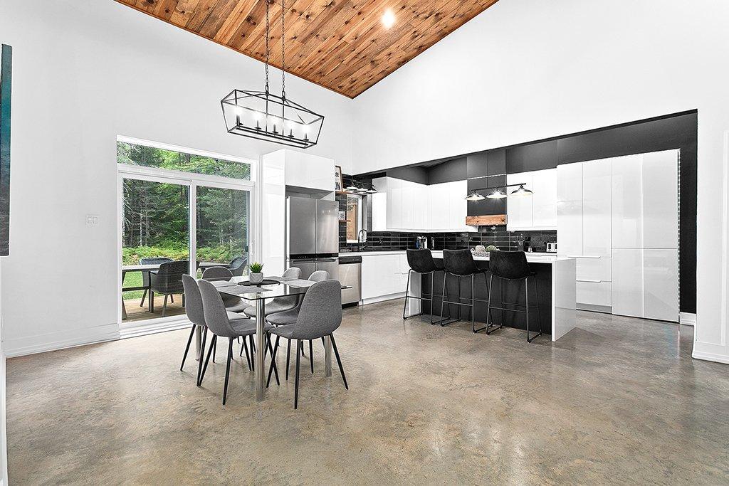 









132


Route 303

,
Otter Lake,




QC
J0X2P0

