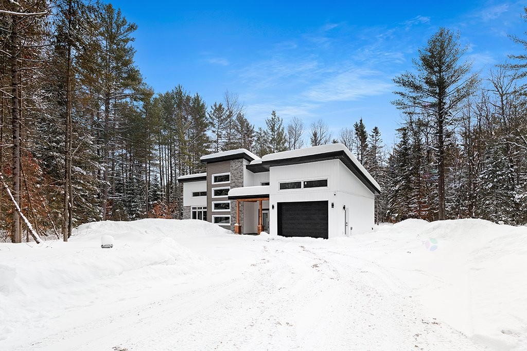 









132


Route 303

,
Otter Lake,




QC
J0X2P0


