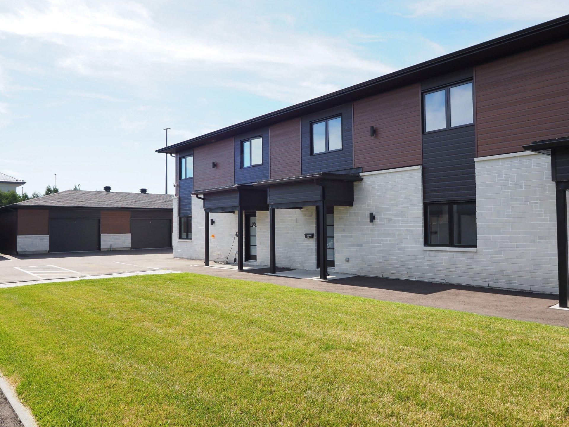 









22


Rue de Mère-Gamelin

,
Trois-Rivières,




QC
G8T1X5

