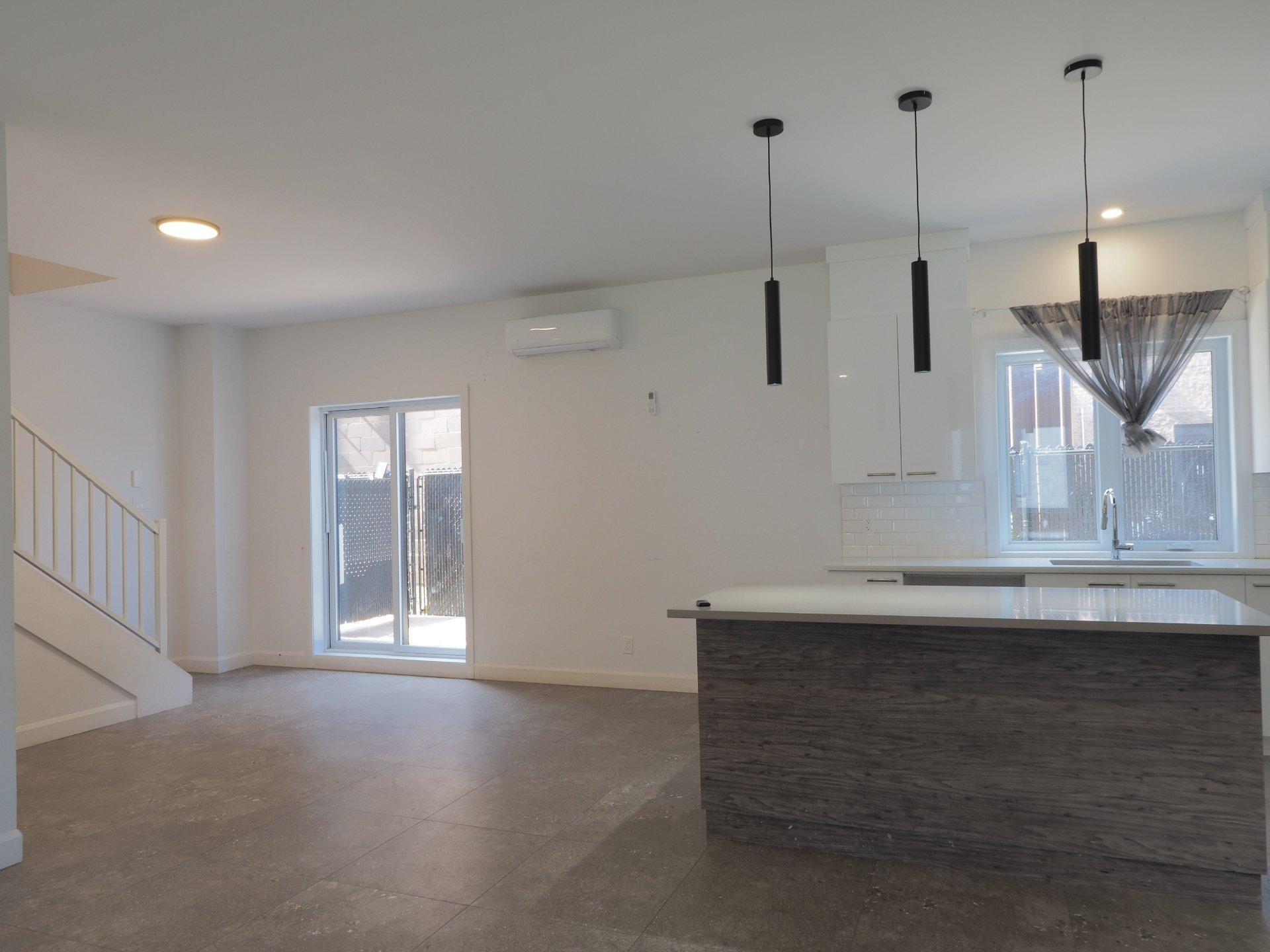 









22


Rue de Mère-Gamelin

,
Trois-Rivières,




QC
G8T1X5

