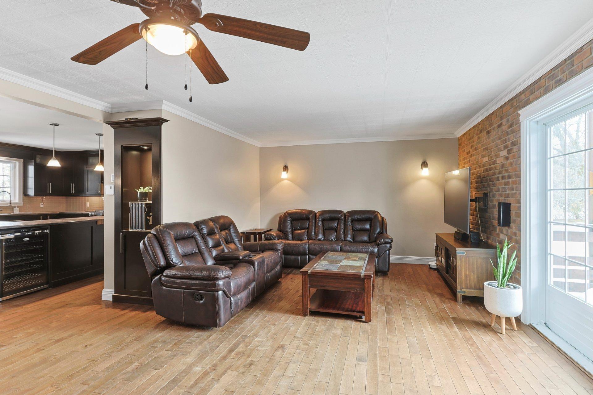 









235


Route 132

,
Sainte-Barbe,




QC
J0S1P0

