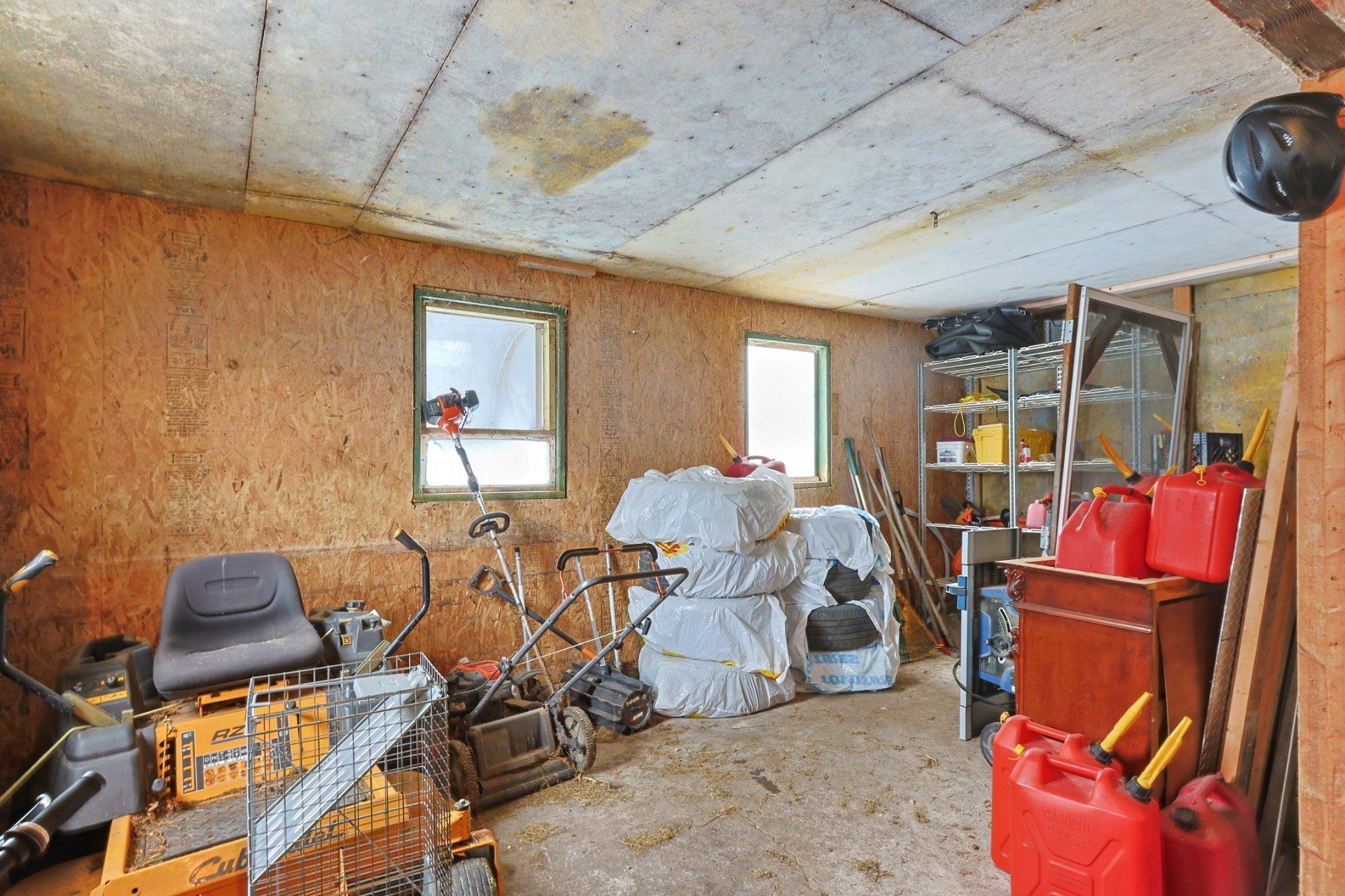 









235


Route 132

,
Sainte-Barbe,




QC
J0S1P0

