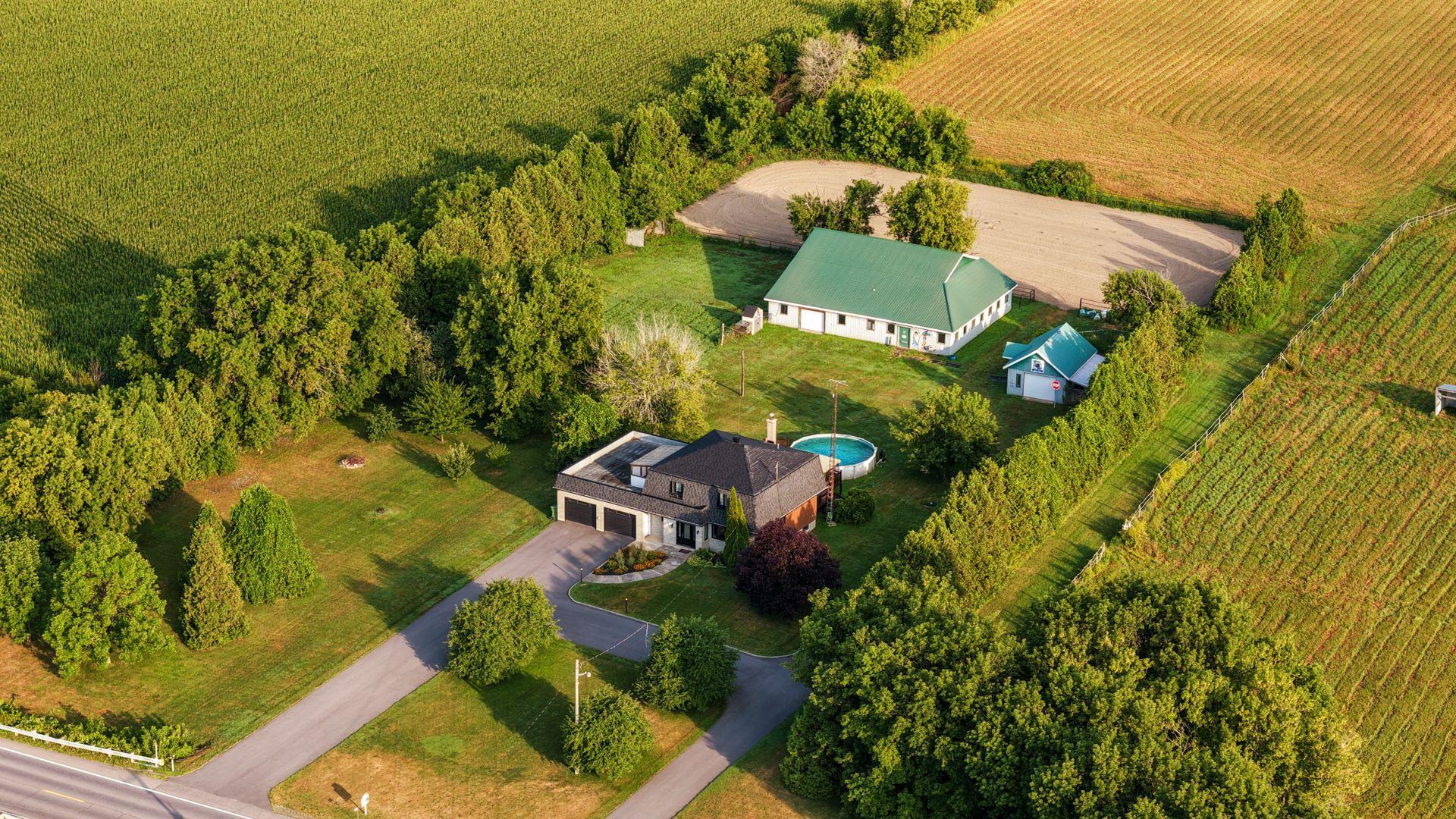 









235


Route 132

,
Sainte-Barbe,




QC
J0S1P0

