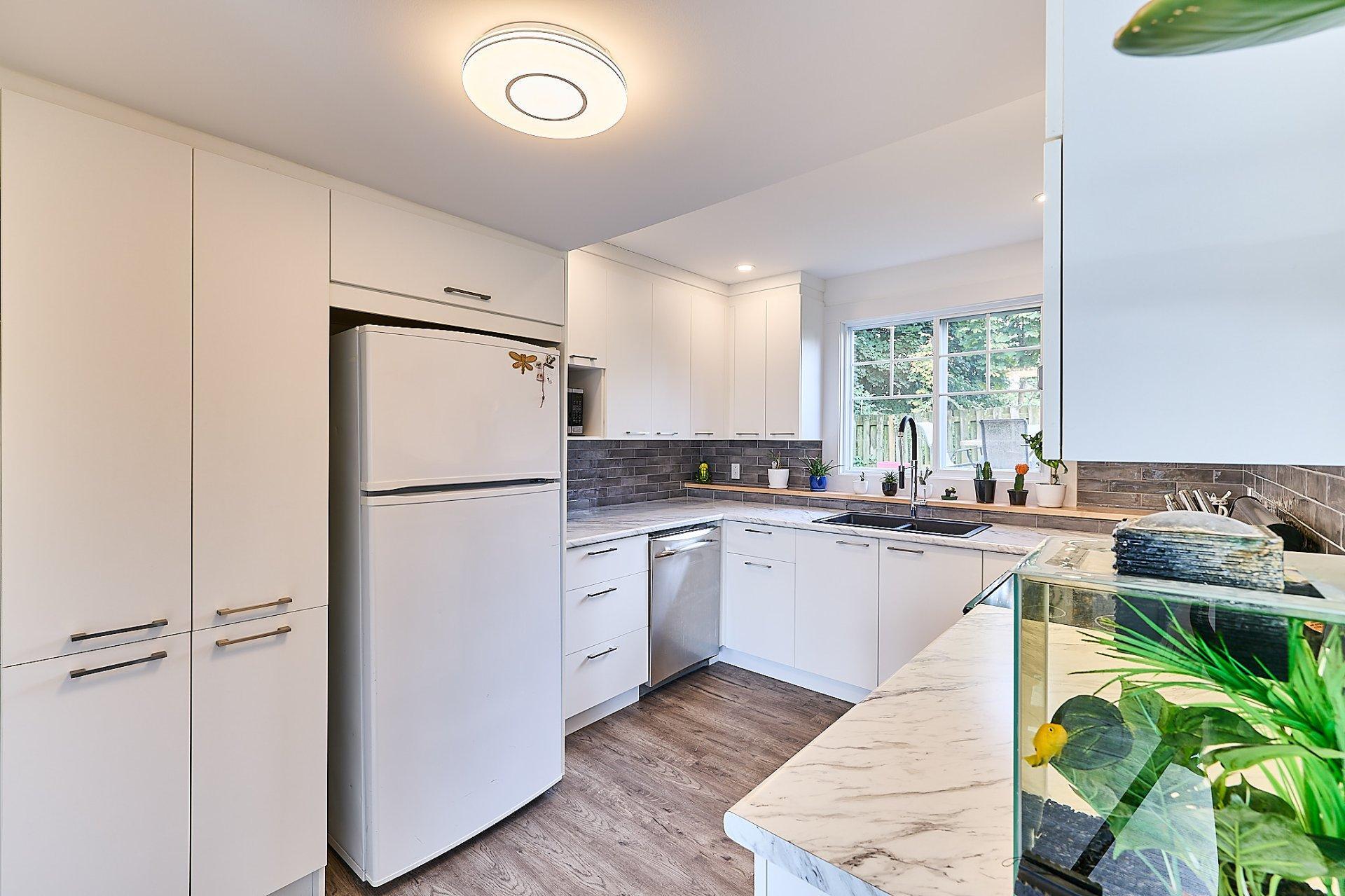 









4674


Rue Harding

,
Longueuil (Saint-Hubert),




QC
J3Y2K6

