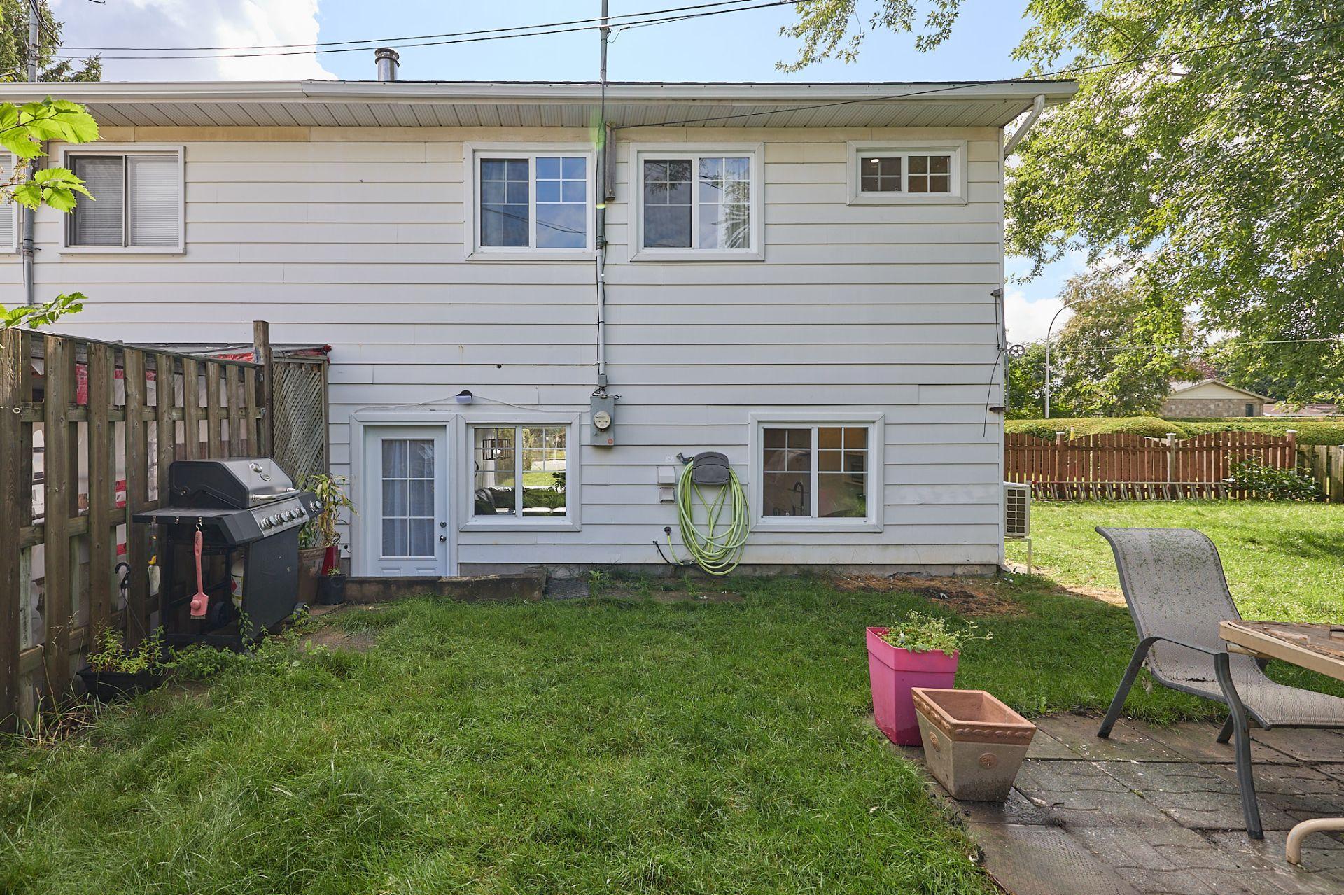 









4674


Rue Harding

,
Longueuil (Saint-Hubert),




QC
J3Y2K6

