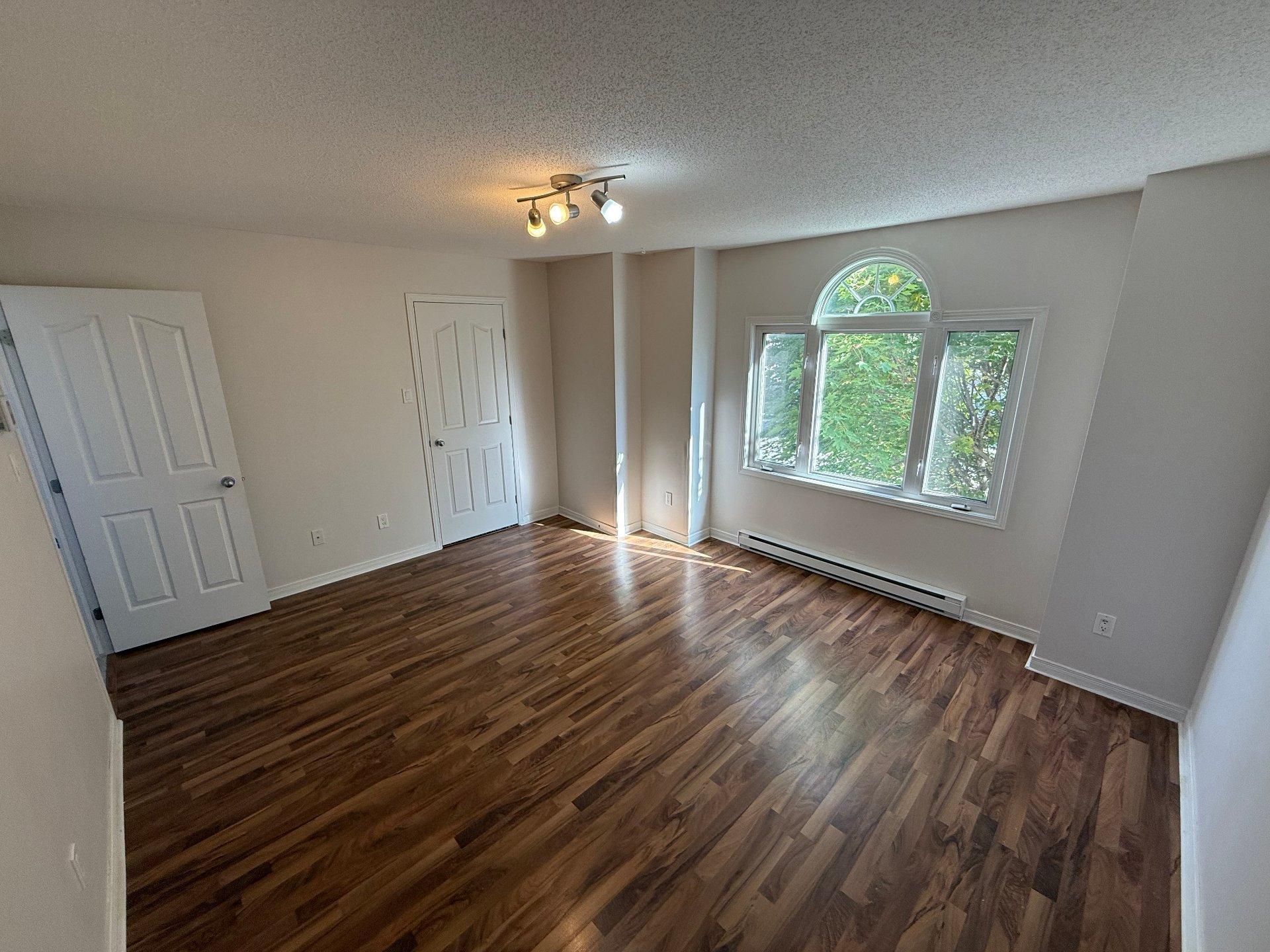 









272


Rue du Prado

,
Gatineau (Aylmer),




QC
J9J0M1

