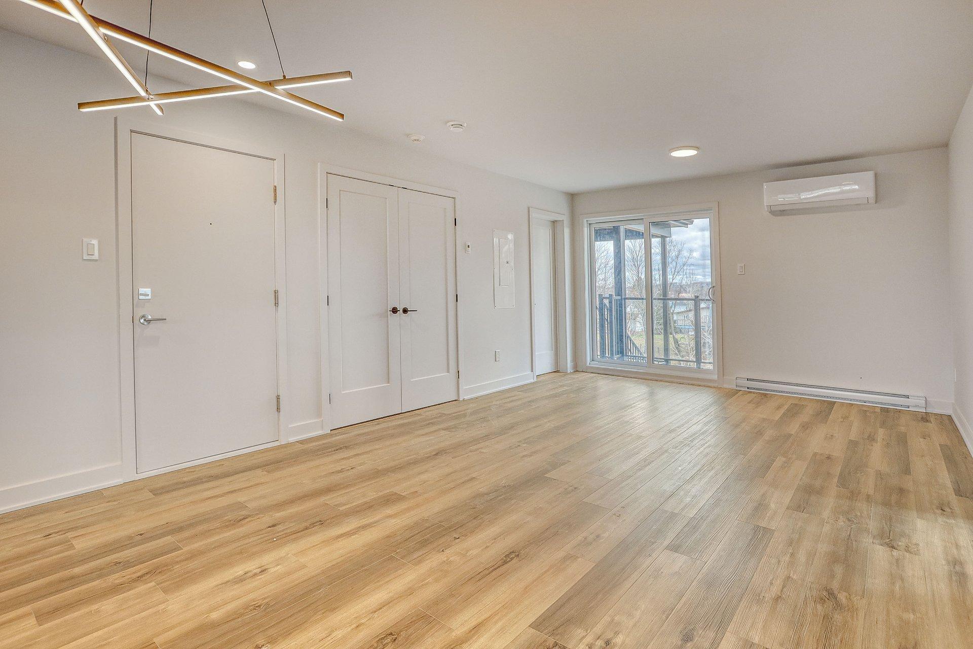 









90


Rue Alexandre

, 5,
Lachute,




QC
J8H3T3

