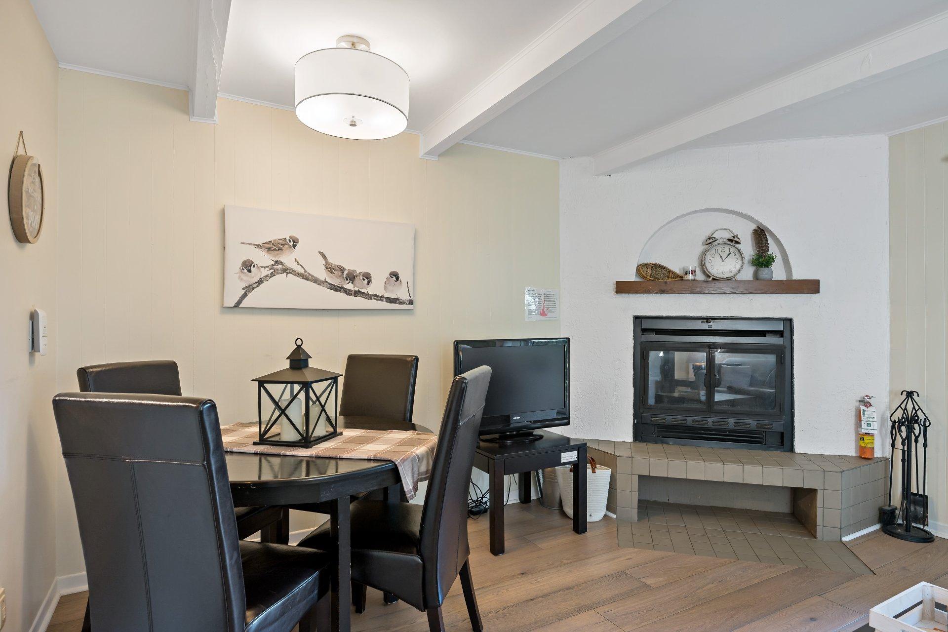 









231


Ch. de Lac-Tremblant-Nord

, 420,
Mont-Tremblant,




QC
J8E1B4

