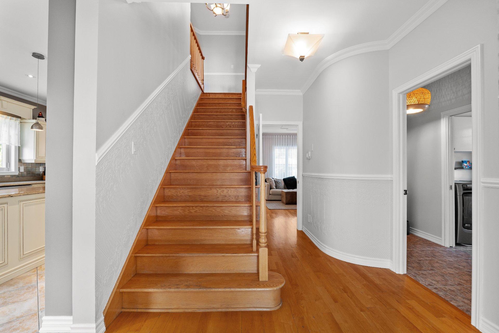 









155


Rue des Hérons

,
La Prairie,




QC
J5R6B6

