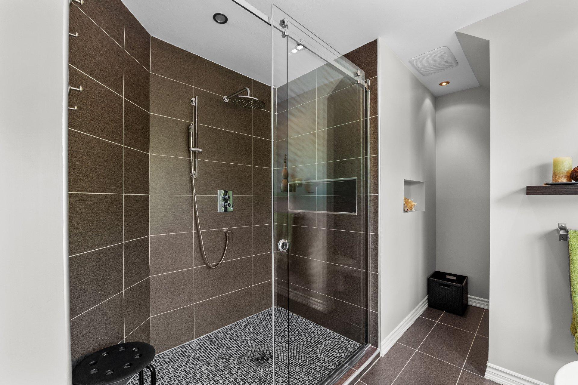 









155


Rue des Hérons

,
La Prairie,




QC
J5R6B6

