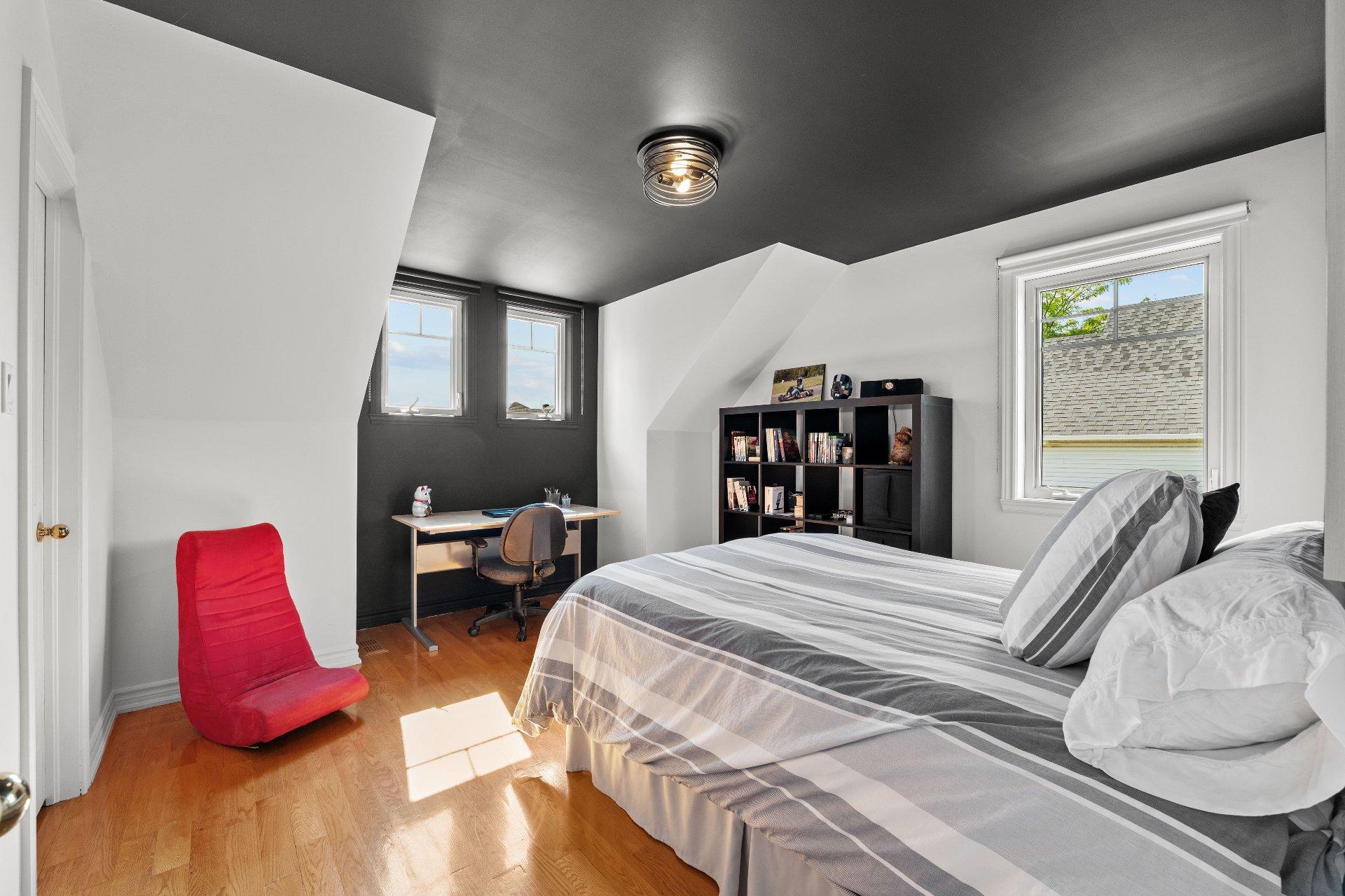 









155


Rue des Hérons

,
La Prairie,




QC
J5R6B6

