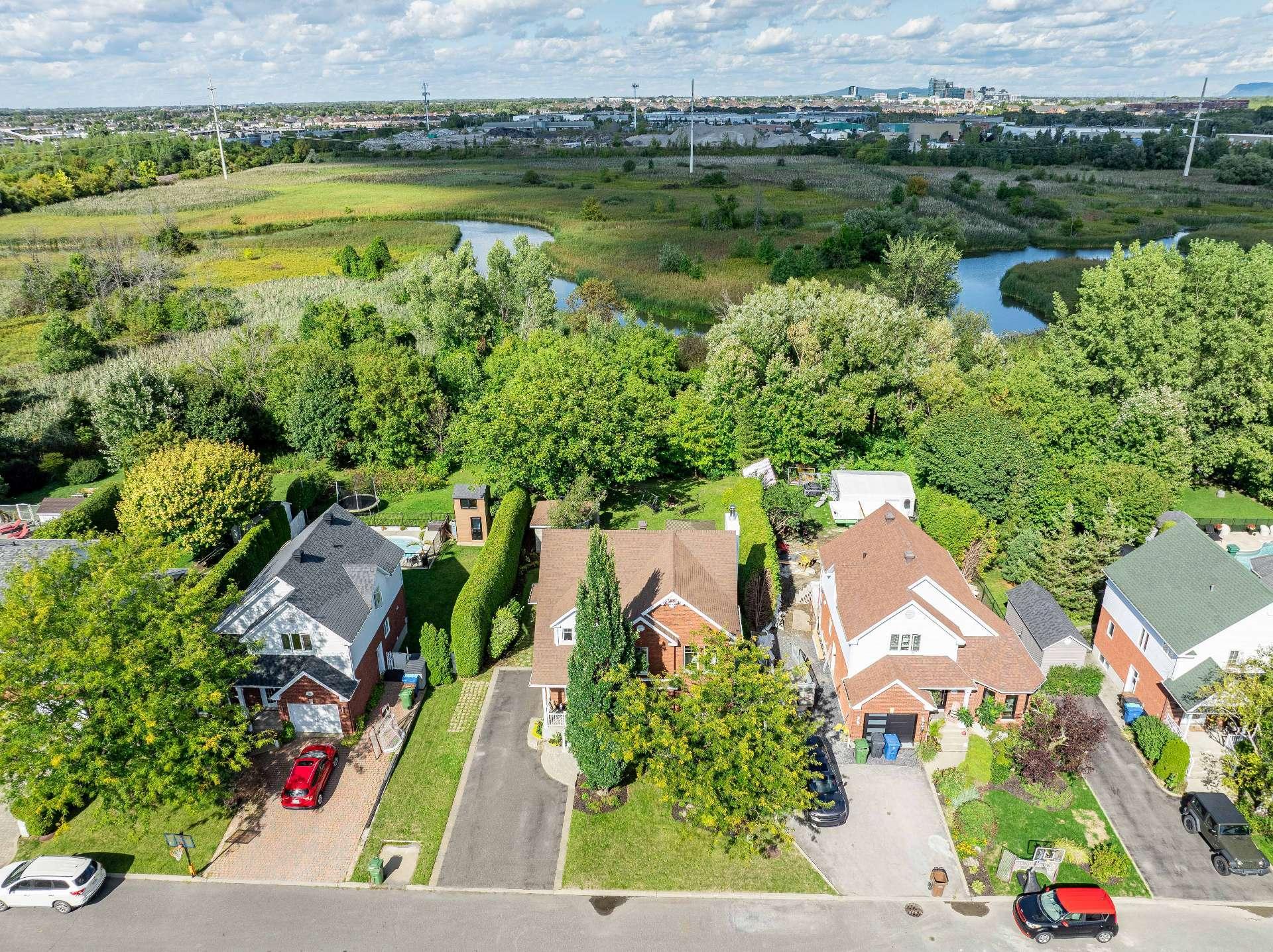 









155


Rue des Hérons

,
La Prairie,




QC
J5R6B6

