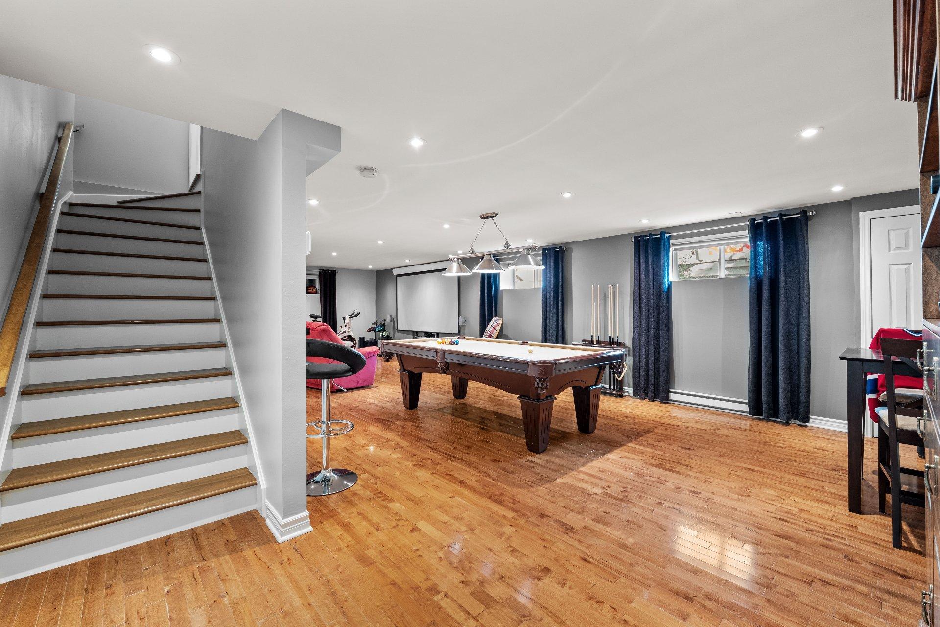 









155


Rue des Hérons

,
La Prairie,




QC
J5R6B6

